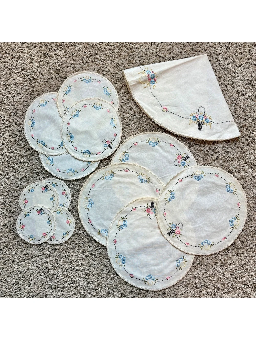 Vintage Embroidered Linen Doily Set Floral Basket Coasters Mats Table Linens